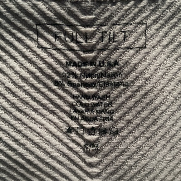 NWT Full Tilt Gray Tank Top - Picture 4 of 6